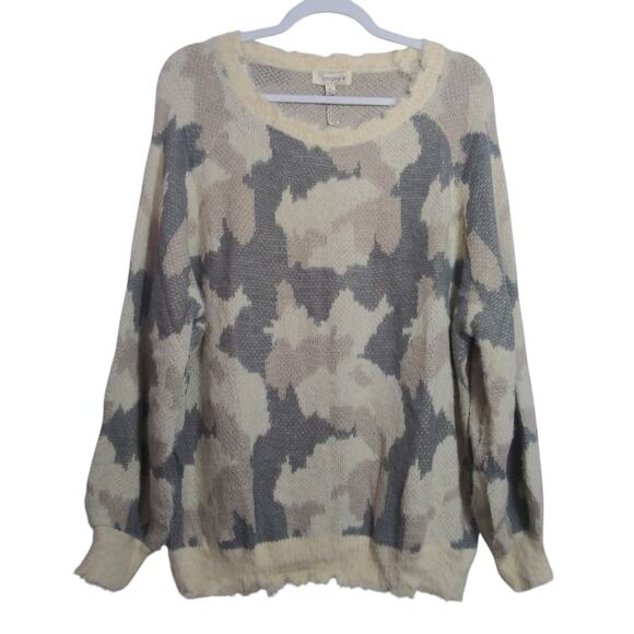 Umgee Pullover Camouflage Camo Gray Cream Soft Fuzzy Sweater Size XL NWT - Picture 2 of 10